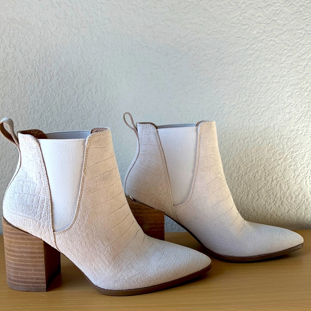 Steve Madden Knoxi Pointed Toe Bootie In Bone Cro… - image 1